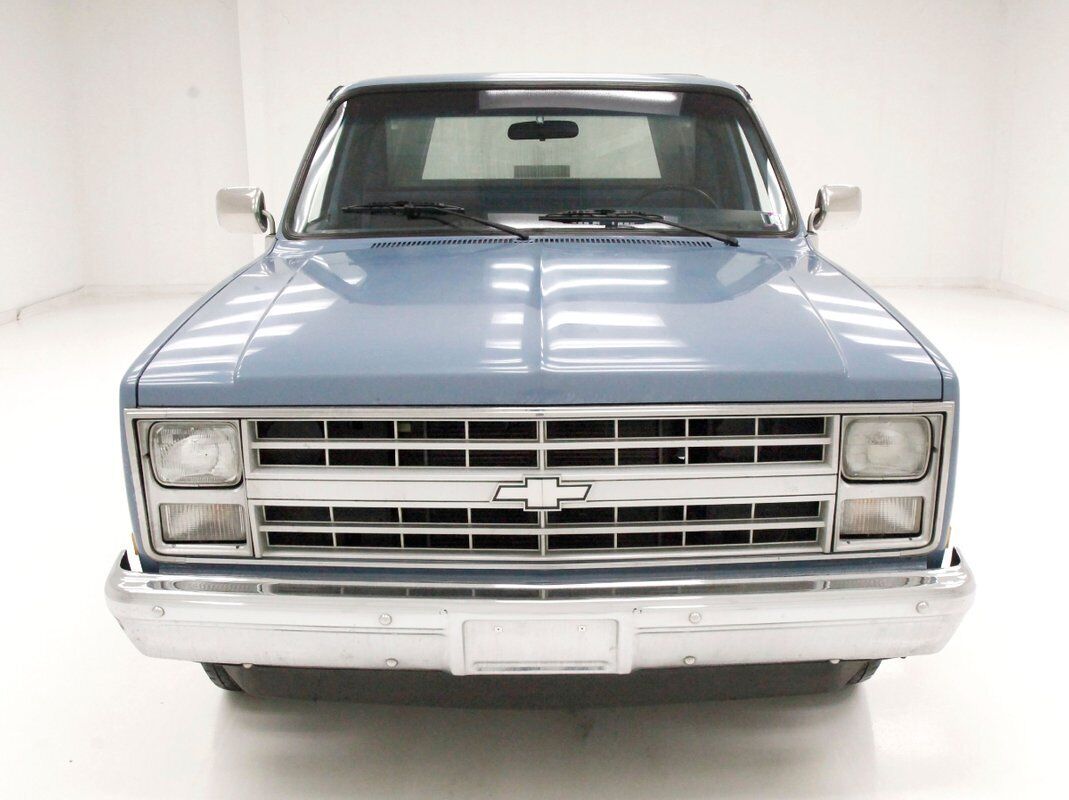 Chevrolet-C-10-Pickup-1986-6