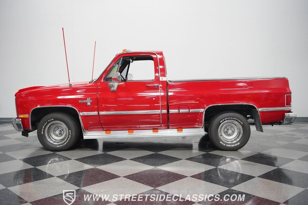 Chevrolet-C-10-Pickup-1987-2