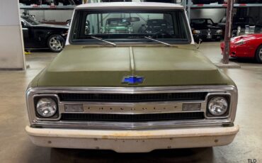 Chevrolet-C10-Custom-Pick-Up-1969-1