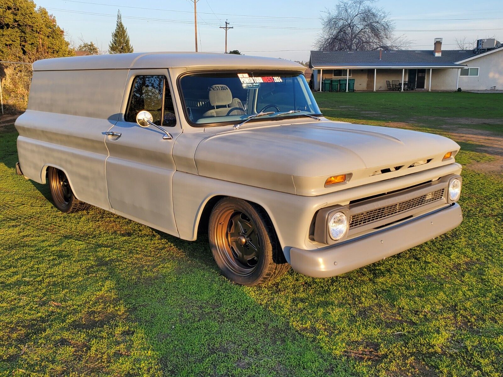 Chevrolet-C10-Panel-1966-2