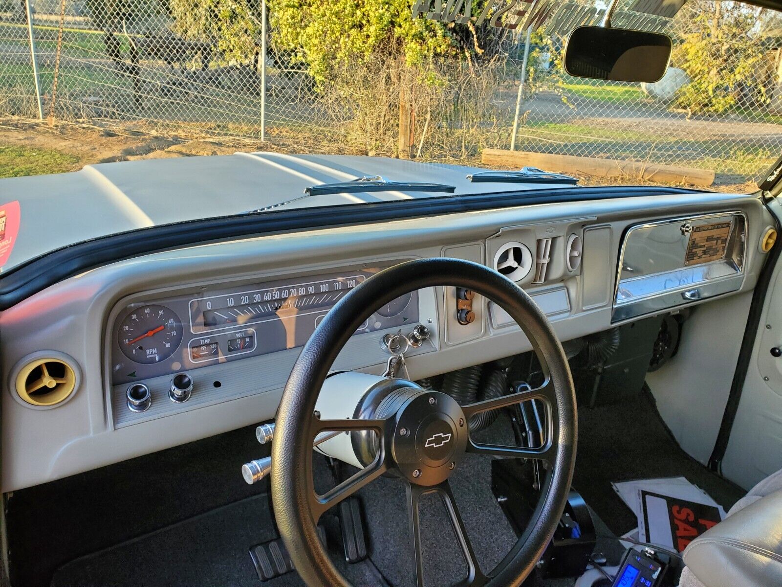 Chevrolet-C10-Panel-1966-7