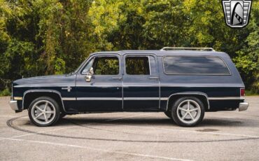 Chevrolet-C10-Suburban-Cabriolet-1985-3