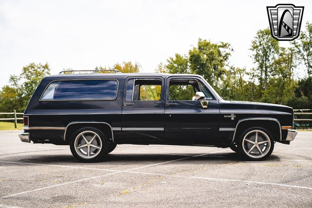 Chevrolet-C10-Suburban-Cabriolet-1985-7