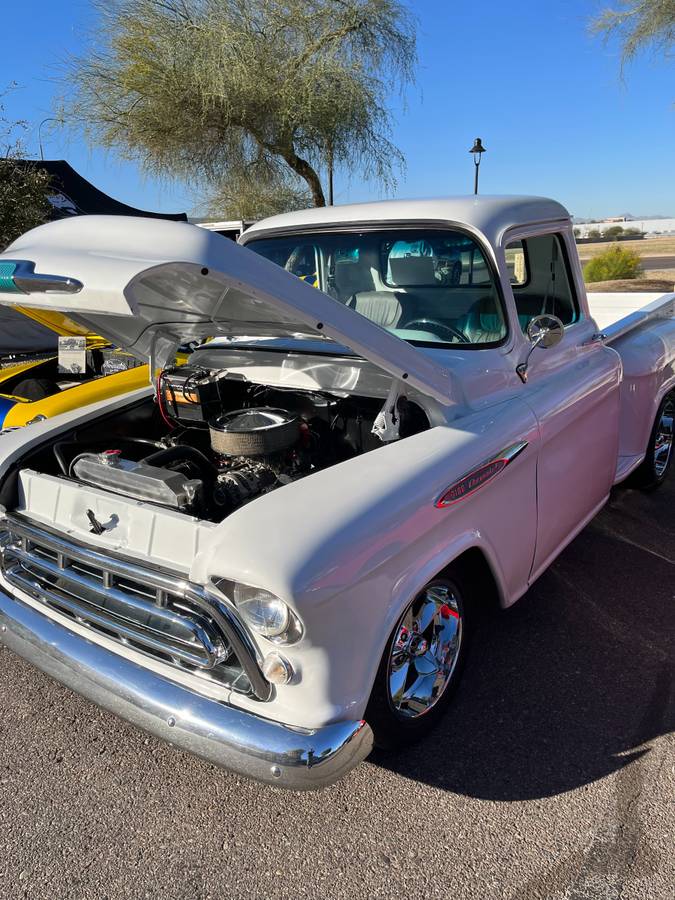 Chevrolet-C10-truck-1957-3