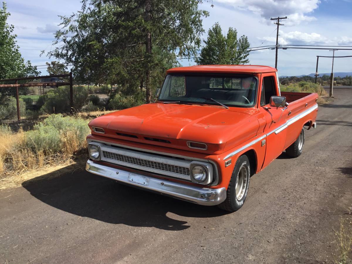 Chevrolet-C10-truck-1966-3