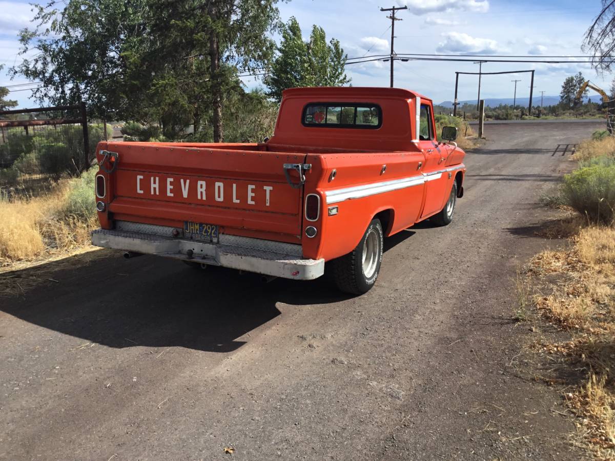 Chevrolet-C10-truck-1966-7