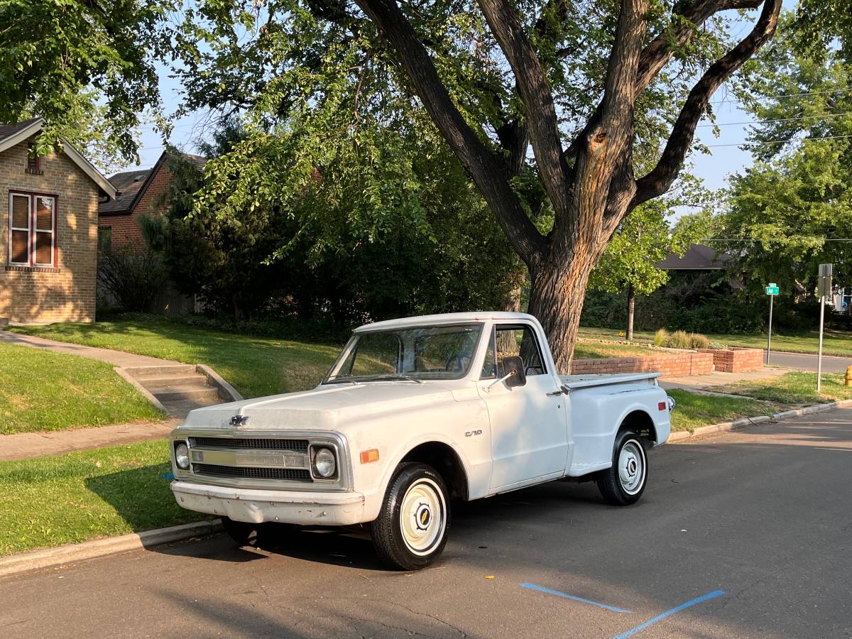 Chevrolet-C10-truck-1969-1