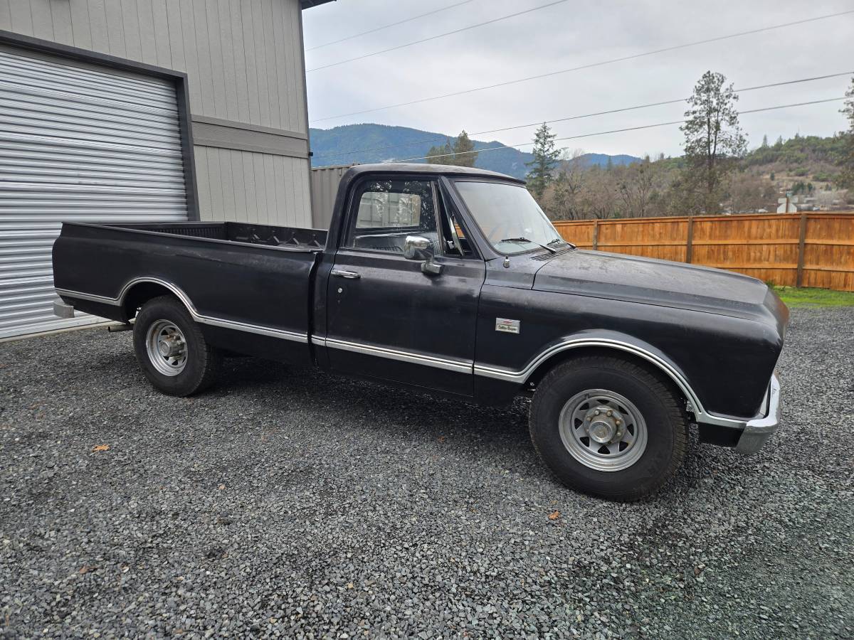 Chevrolet-C20-camper-special-1967-1