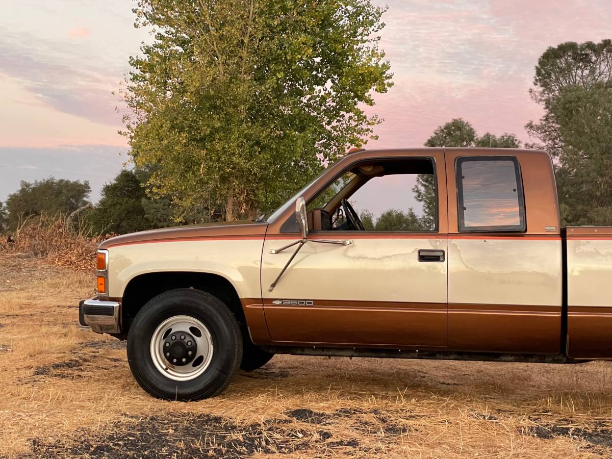 Chevrolet-C3500-extended-cab-1989-17