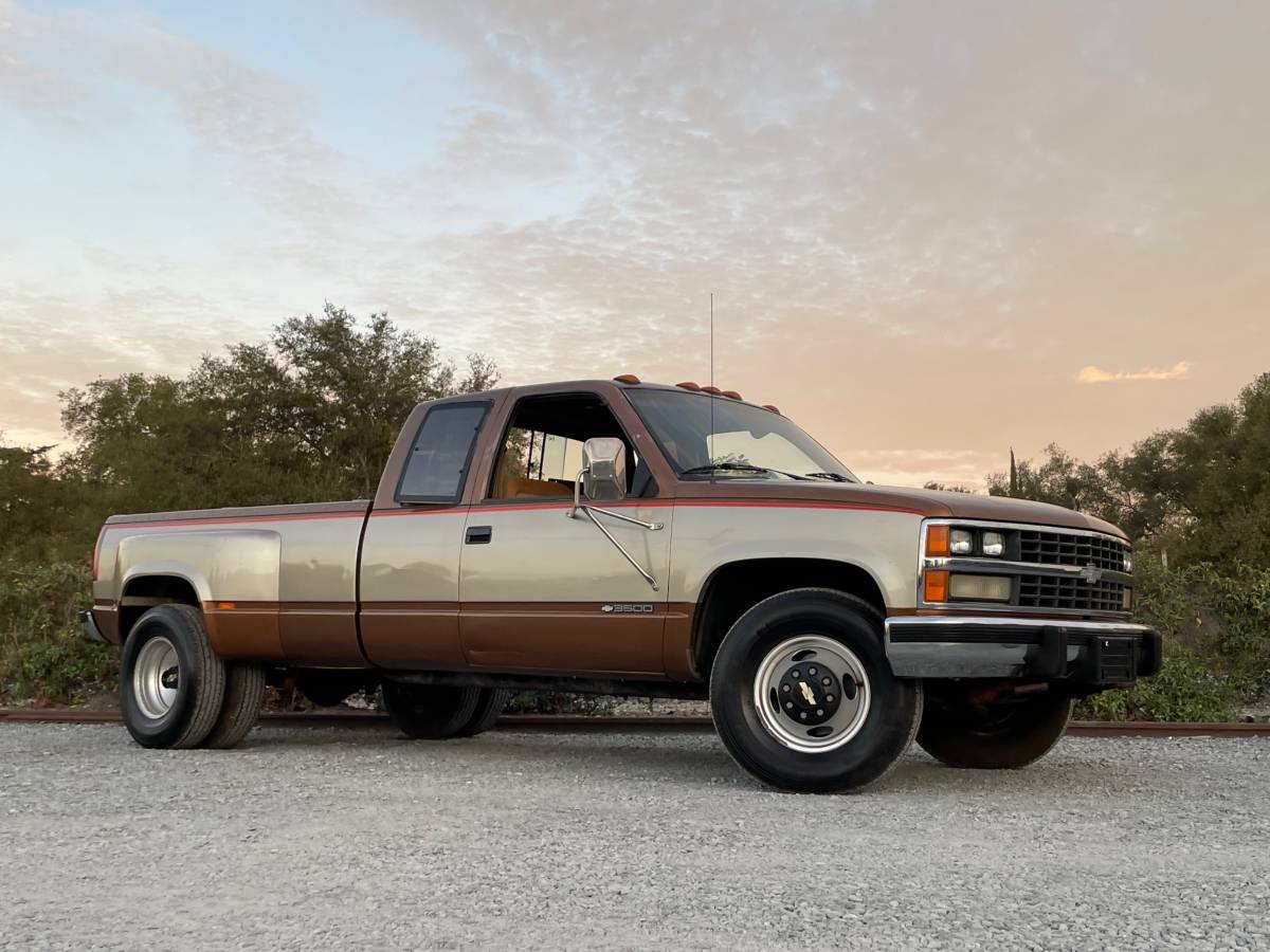 Chevrolet-C3500-extended-cab-1989-18