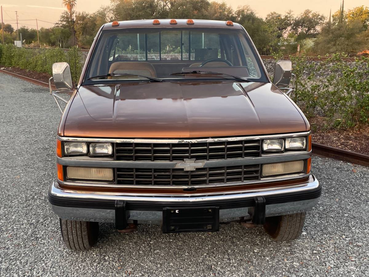 Chevrolet-C3500-extended-cab-1989-21