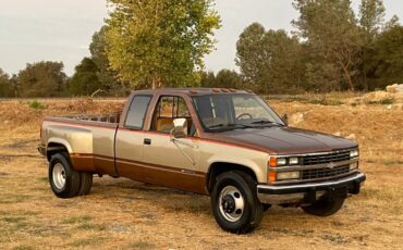 Chevrolet-C3500-extended-cab-1989