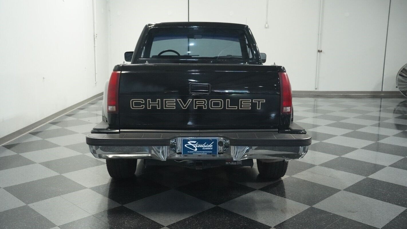 Chevrolet-CK-Pickup-1500-Pickup-1988-9