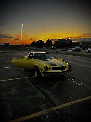 Chevrolet-Camaro-1975-1