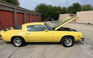 Chevrolet-Camaro-1975-2