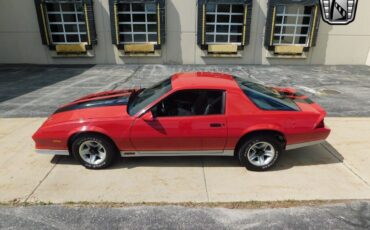 Chevrolet-Camaro-1983-3