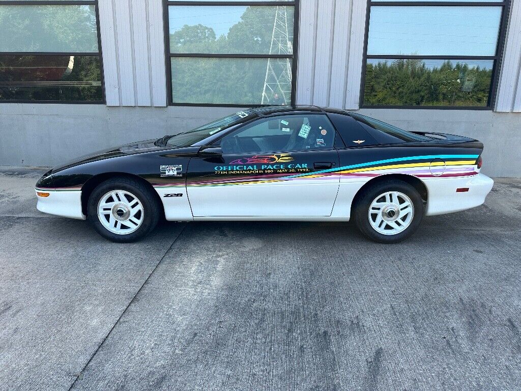 Chevrolet-Camaro-1993-17