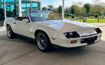 Chevrolet-Camaro-Cabriolet-1987-2