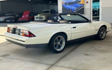 Chevrolet-Camaro-Cabriolet-1987-4