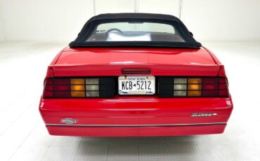 Chevrolet-Camaro-Cabriolet-1987-6