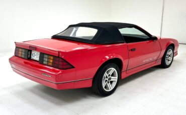 Chevrolet-Camaro-Cabriolet-1987-7