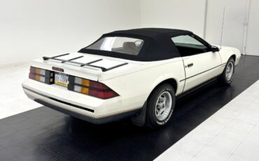 Chevrolet-Camaro-Cabriolet-1987-7