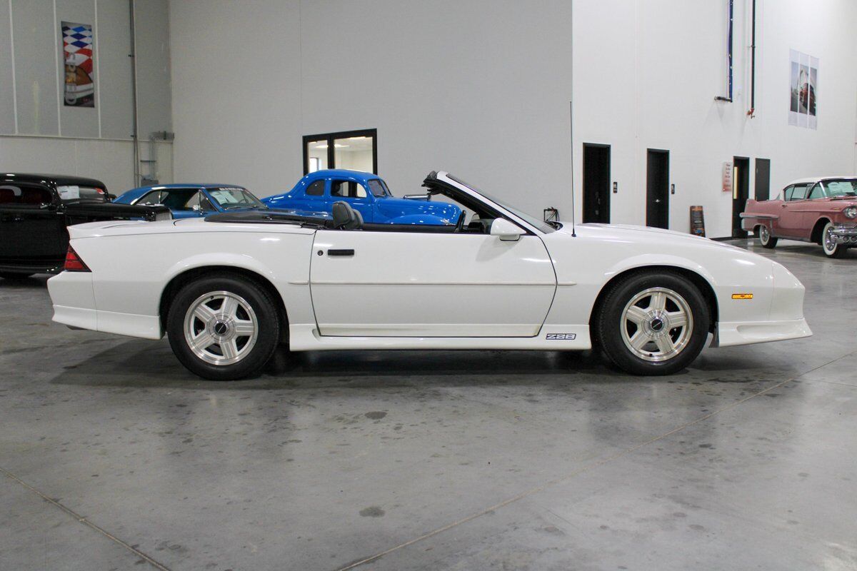 Chevrolet-Camaro-Cabriolet-1991-5