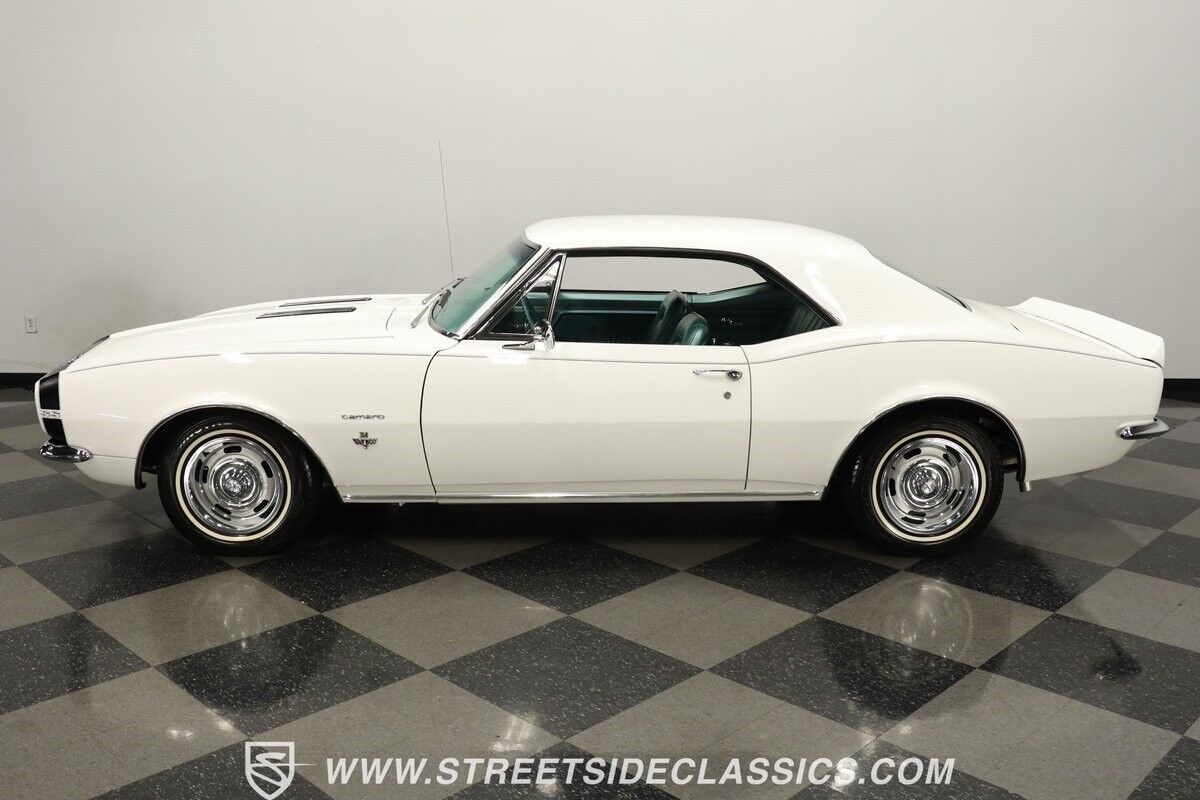 Chevrolet-Camaro-Coupe-1967-2