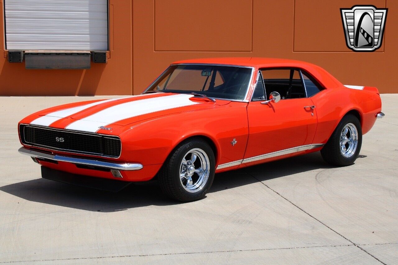 Chevrolet-Camaro-Coupe-1967-2