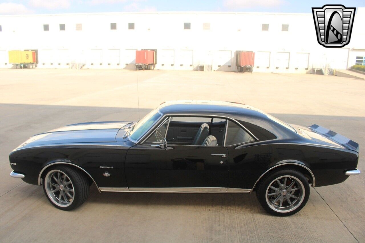 Chevrolet-Camaro-Coupe-1967-3