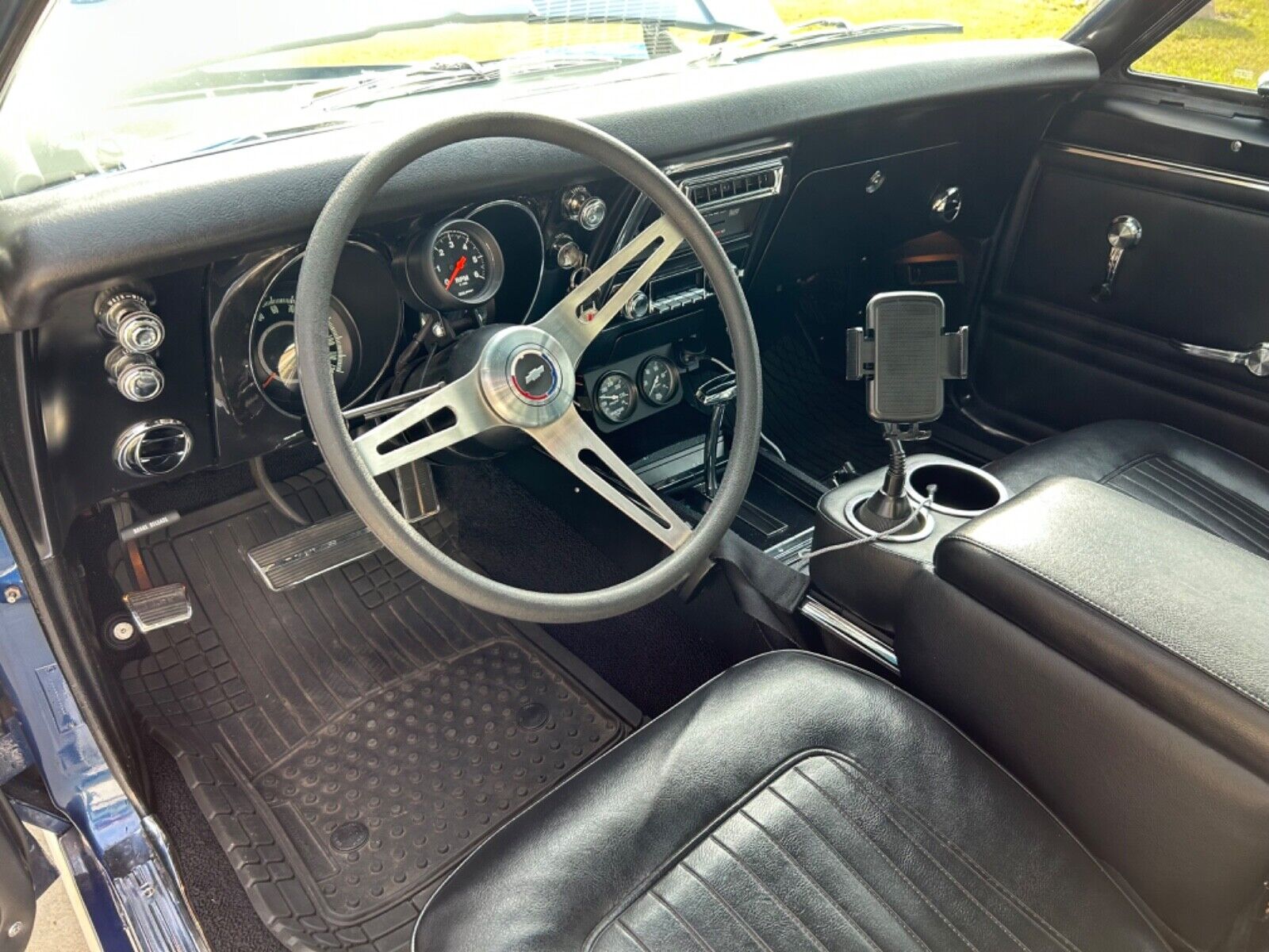 Chevrolet-Camaro-Coupe-1967-9