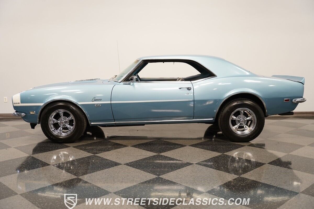 Chevrolet-Camaro-Coupe-1968-2