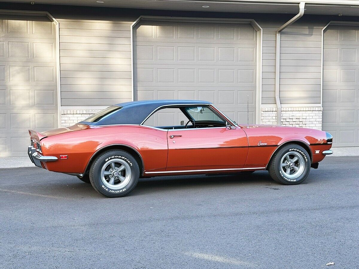 Chevrolet-Camaro-Coupe-1968-2