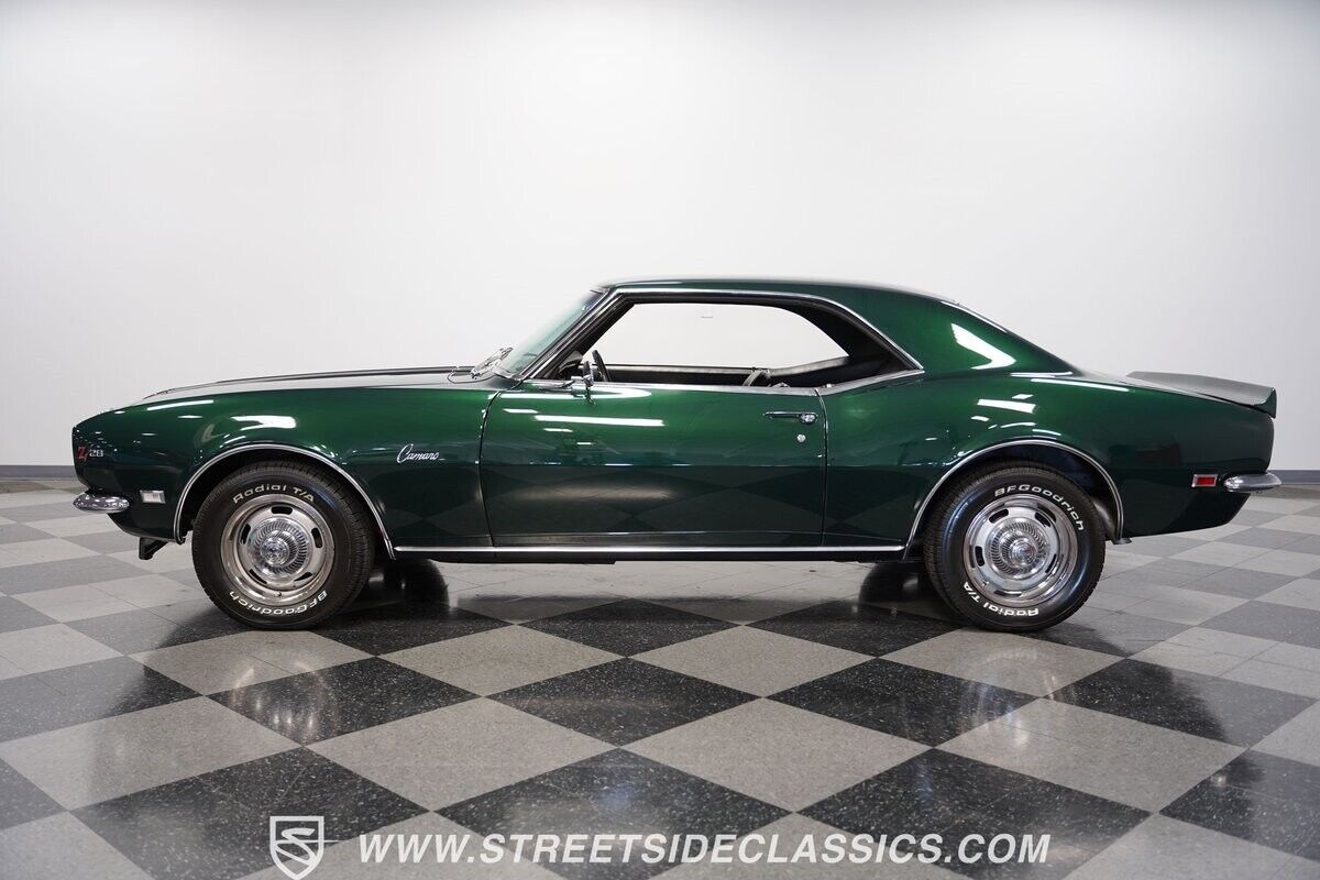 Chevrolet-Camaro-Coupe-1968-2