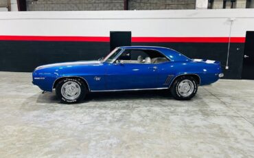 Chevrolet-Camaro-Coupe-1969-1