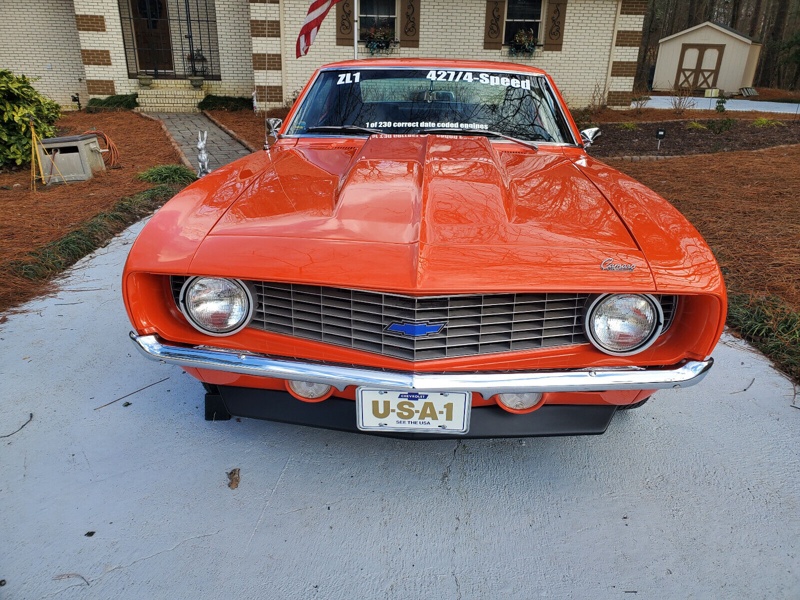 Chevrolet-Camaro-Coupe-1969-2