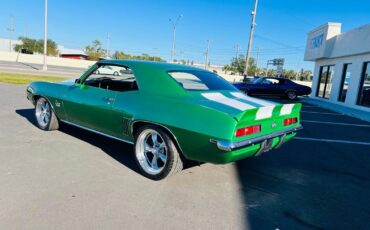 Chevrolet-Camaro-Coupe-1969-2