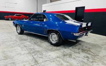 Chevrolet-Camaro-Coupe-1969-2