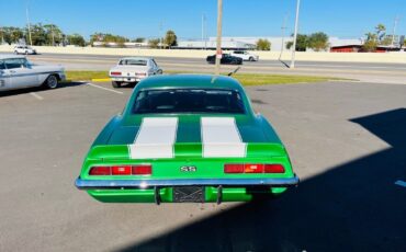 Chevrolet-Camaro-Coupe-1969-3