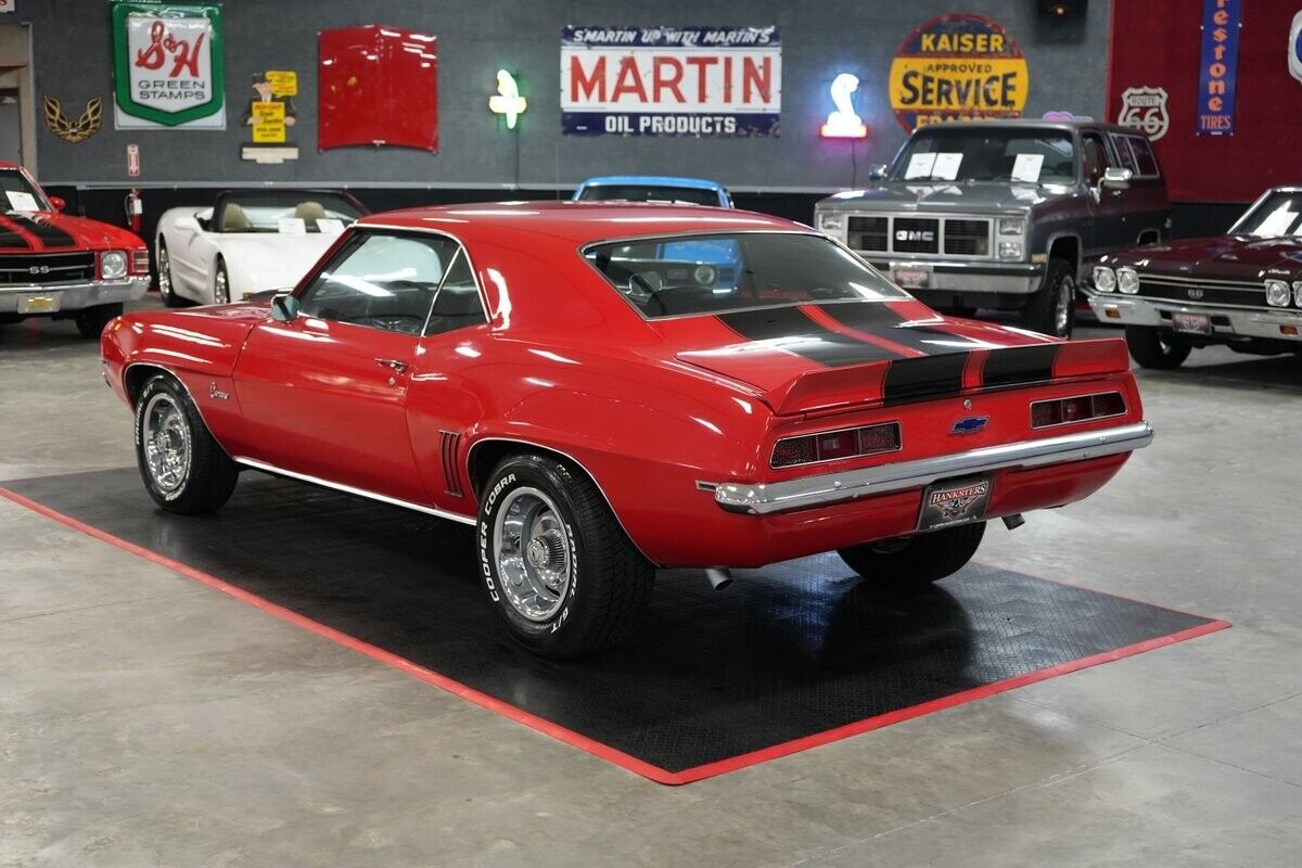 Chevrolet-Camaro-Coupe-1969-3