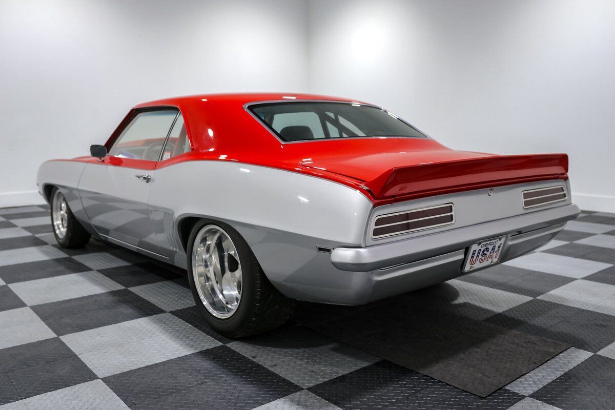 Chevrolet-Camaro-Coupe-1969-4