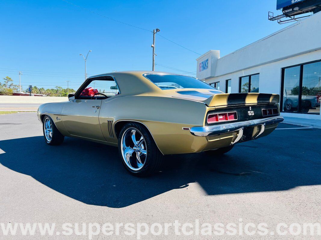 Chevrolet-Camaro-Coupe-1969-5