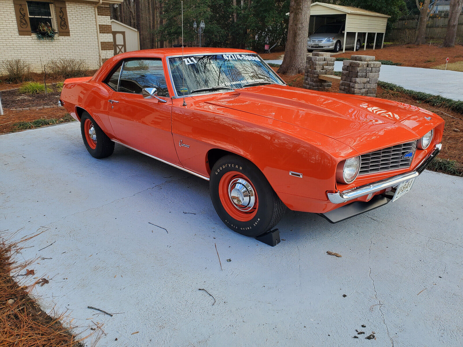 Chevrolet-Camaro-Coupe-1969-5