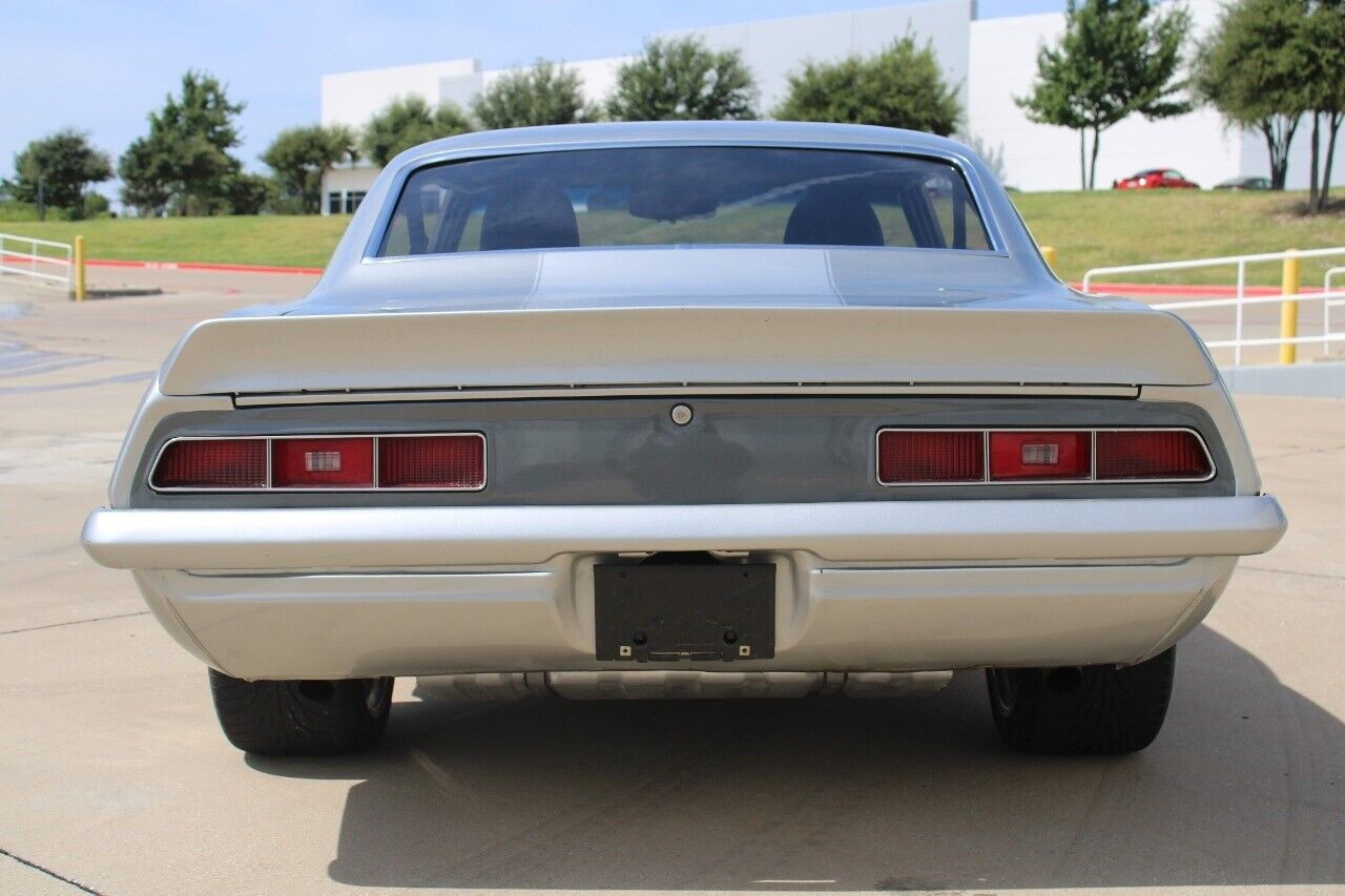 Chevrolet-Camaro-Coupe-1969-5