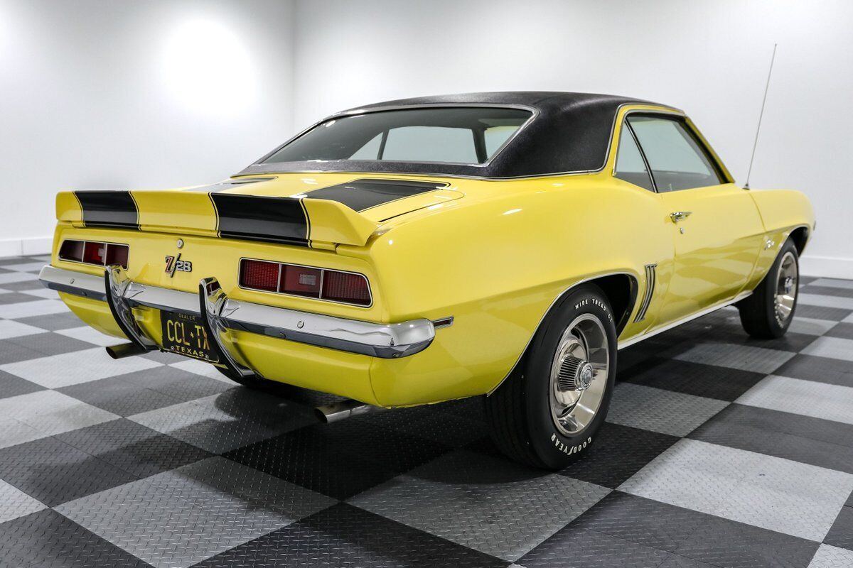 Chevrolet-Camaro-Coupe-1969-6