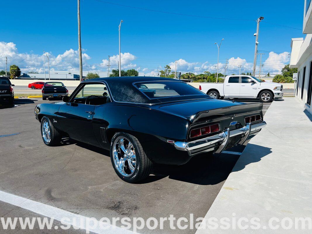 Chevrolet-Camaro-Coupe-1969-8