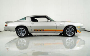 Chevrolet-Camaro-Coupe-1979-10