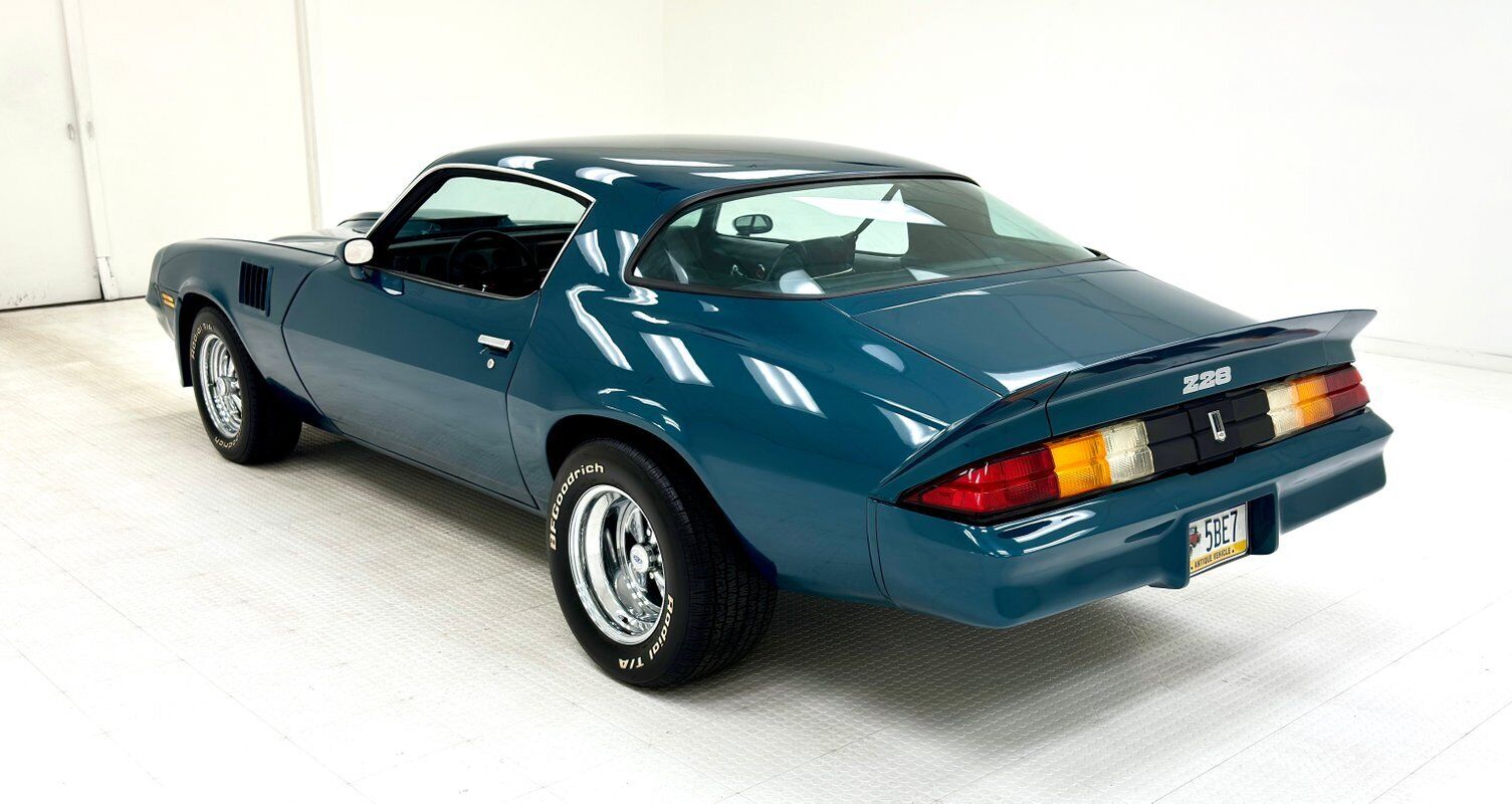 Chevrolet-Camaro-Coupe-1979-2