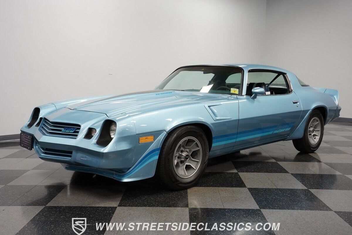 Chevrolet-Camaro-Coupe-1981-5