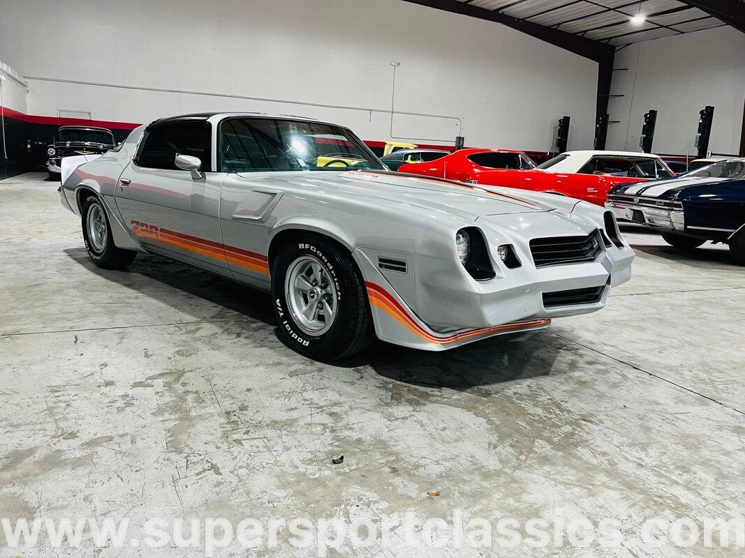 Chevrolet-Camaro-Coupe-1981-7